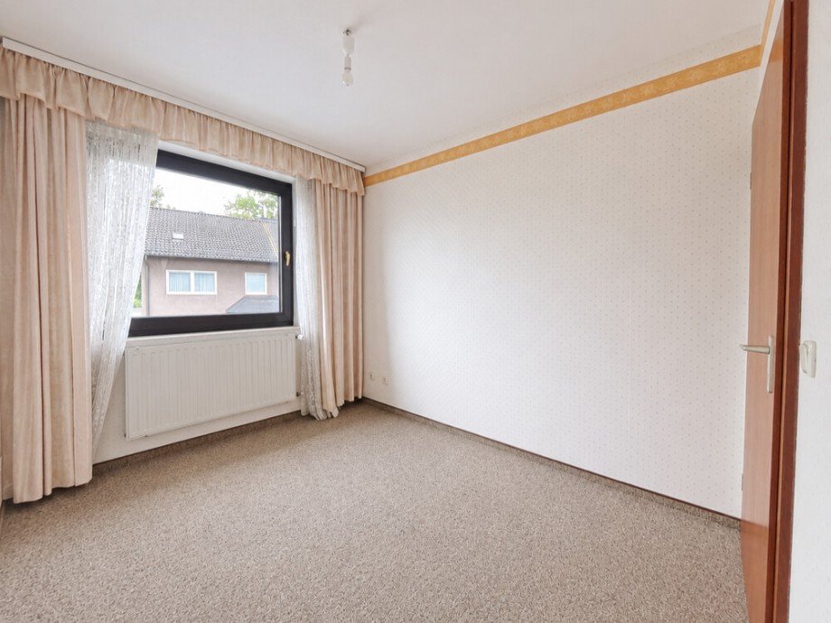(14) Zun�chst ein Einblick in das m�gliche Arbeitszimmer Reihenendhaus Bottrop / Fuhlenbrock