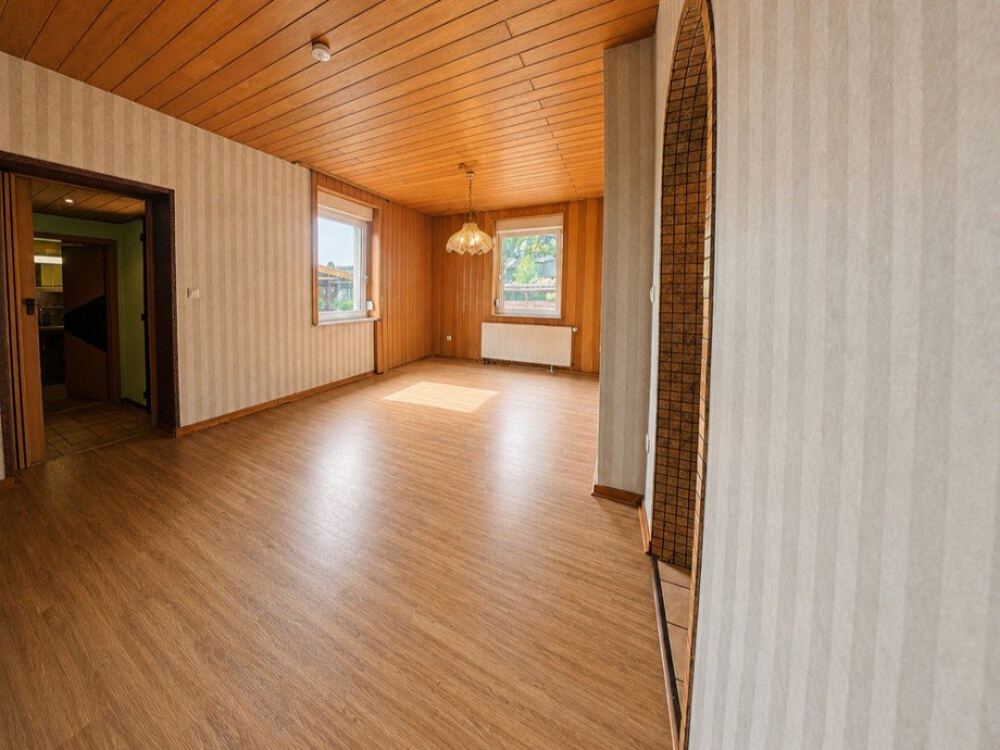 (7) Im weiteren Verlauf betreten Sie das Wohn- und Esszimmer Reihenendhaus Bottrop / Eigen