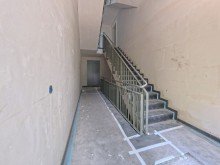 (4) Eine Impression aus dem gemeinschaftlichen Hauseingangsbereich im Erdgeschoss iTH: Eleganz trifft Effizienz: Hochwertiger Neubau in OB u.a. mit S�dloggia & stilvollem Wohngef�hl