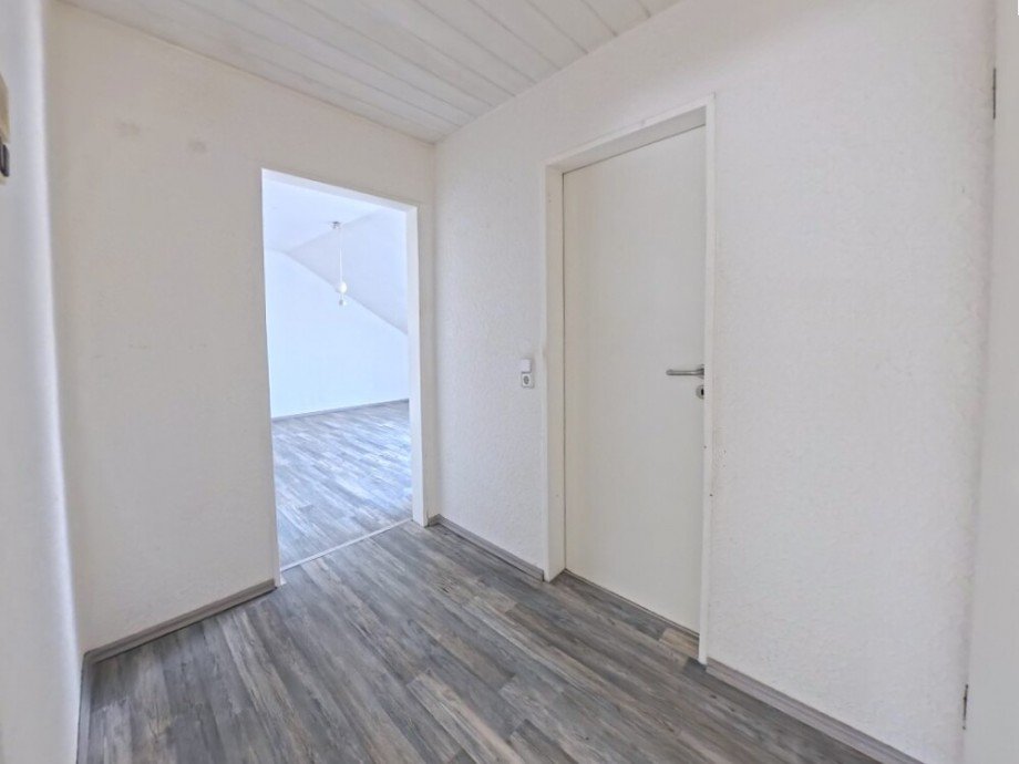 (8) Der Wohnungsflur aus einer weiteren Perspektive Etagenwohnung Bottrop / Fuhlenbrock