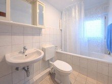 (46) Hier blicken Sie in das Badezimmer der Wohnung *RESERVIERT*