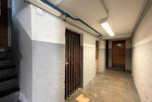 (15) Dieser Flurbereich f�hrt Sie zum zur Wohnung geh�renden Kellerraum *VERKAUFT*