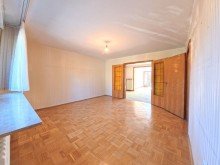 (6) Zun�chst betreten Sie das helle und ger�umige Wohnzimmer *RESERVIERT*