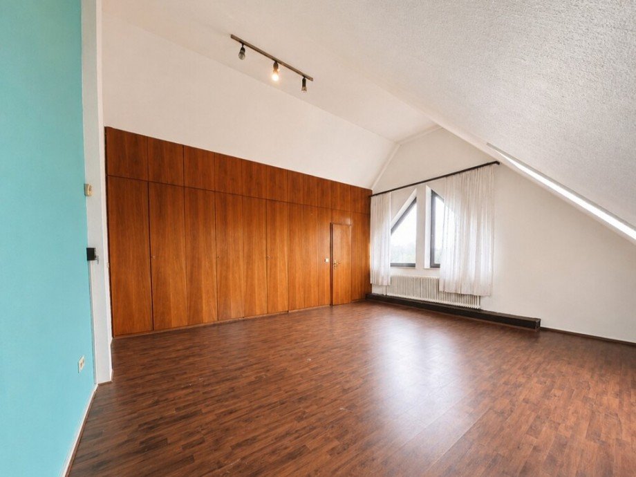 (30) �ber diese erreichen wir dieses Schlafzimmer Zweifamilienhaus Bottrop / Grafenwald