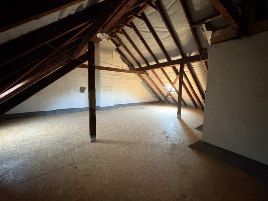 (10) Ein erster Eindruck aus dem Trockenboden im Dachgeschoss Mehrfamilienhaus Bottrop / Batenbrock