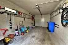 (16) Ein Einblick in die zur Immobilie geh�rende Garage *VERKAUFT*