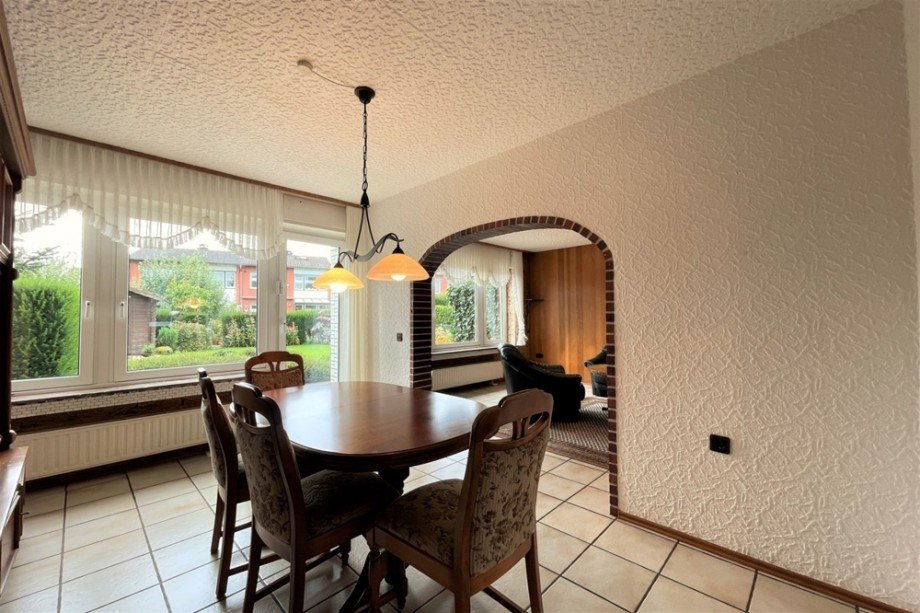 (9) �ber dieses Esszimmer k�nnen Sie den wundervollen Garten betreten Doppelhaush�lfte Bottrop / Batenbrock