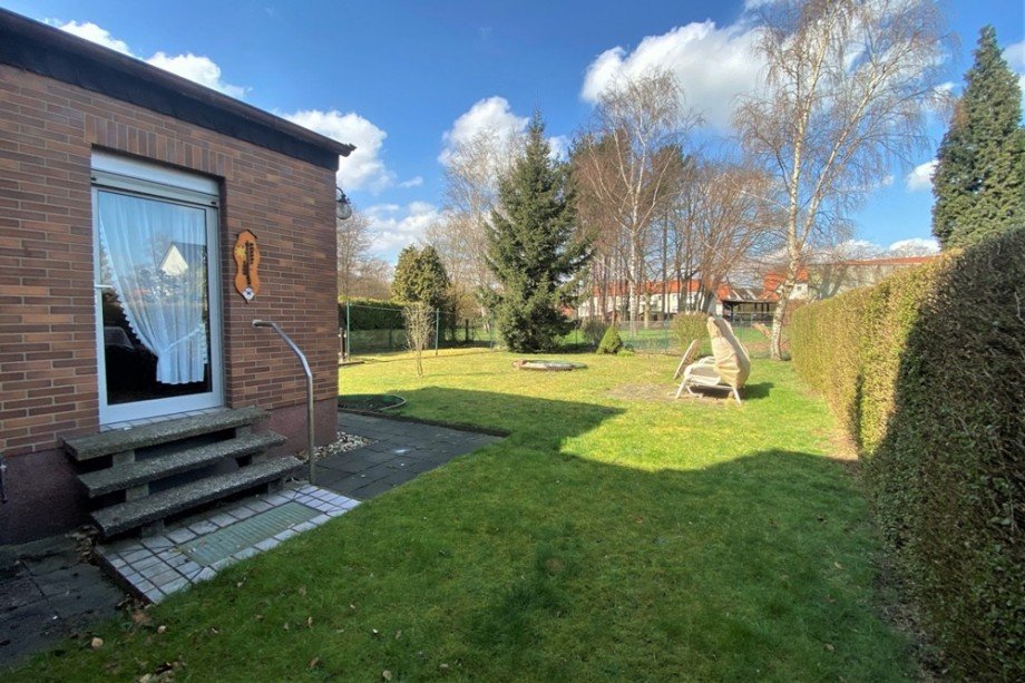 (17) Der erste Einblick in den gro�en Garten Doppelhaush�lfte Bottrop / Welheim