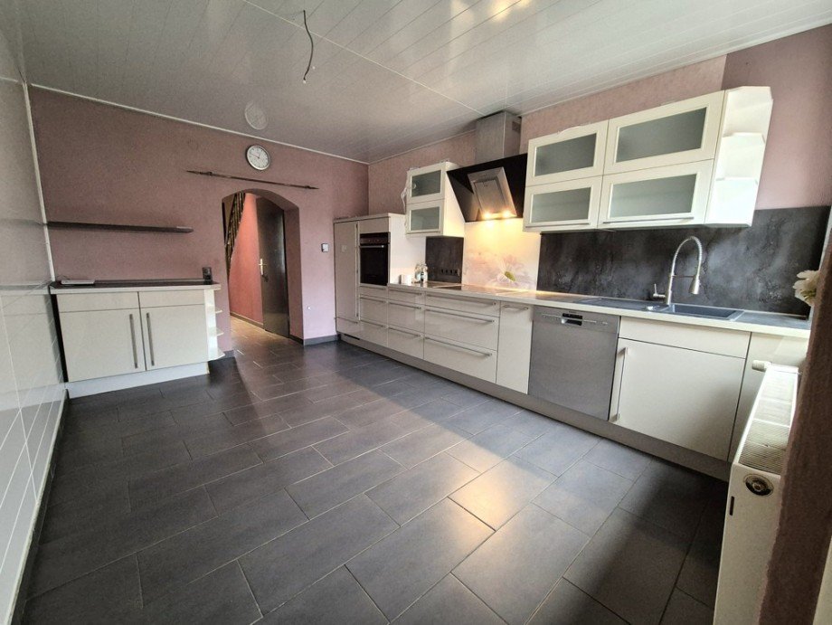 (8) Die K�che bietet Ihnen ausreichend Platz f�r einen separaten Essbereich Reihenmittelhaus Oberhausen / Sterkrade-Mitte