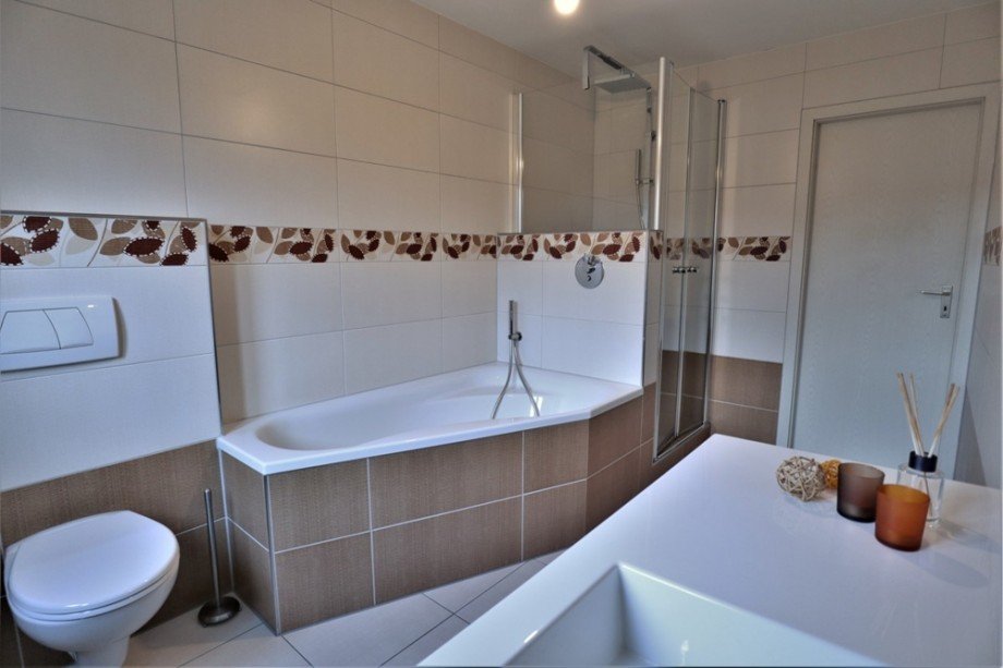 (15) Das Badezimmer aus einem anderen Blickwinkel Reihenmittelhaus Essen / Altenessen-Nord