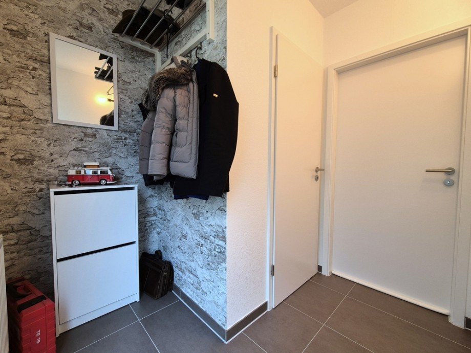 (6) Es empf�ngt Sie dieser beschauliche Eingangsbereich Reihenmittelhaus Bottrop / Boy