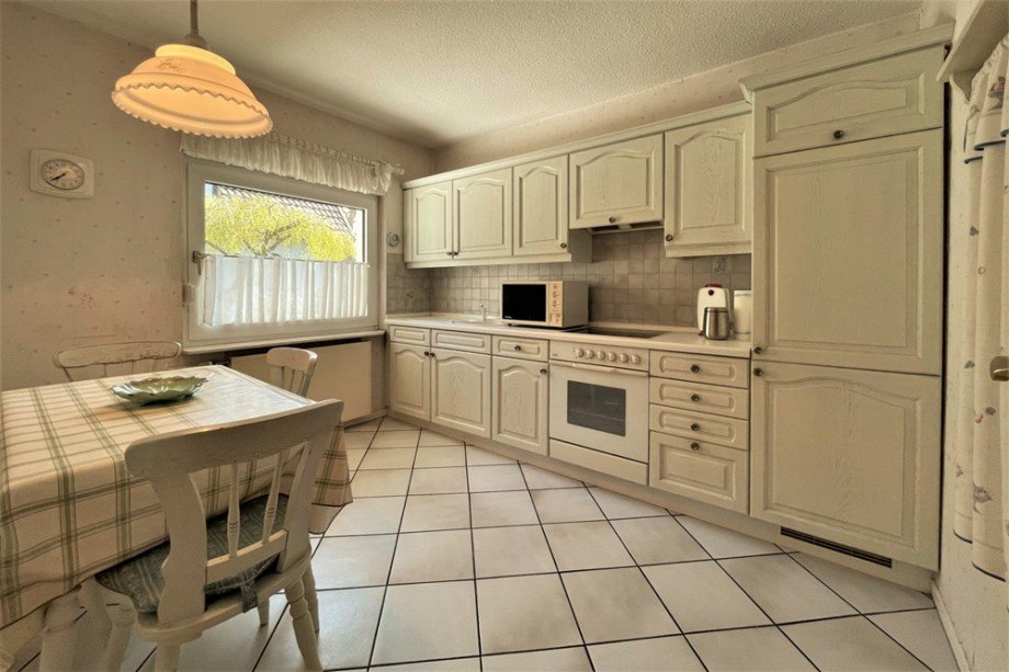 (10) Hier ein Einblick in die K�che im Erdgeschoss Einfamilienhaus Bottrop / Boy