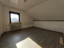 (26) Eine weitere Impression aus dem Dachgeschoss iTH: Wohn-& Gesch�ftshaus mit �ber 250qm Gewerbefl�chen zzgl. zwei Wohneinheiten in BOT- Batenbrock!