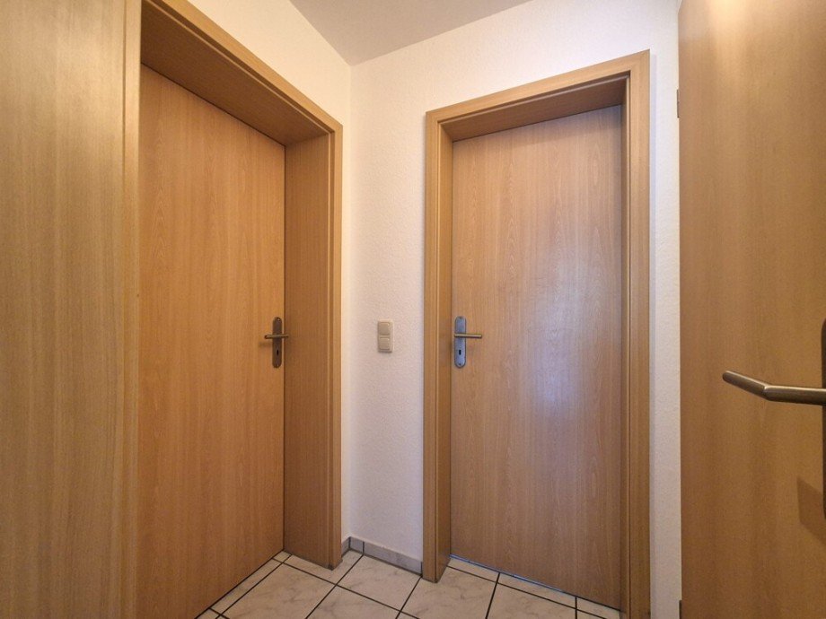 (18) Ein Flurversatz f�hrt Sie zu den privaten R�umlichkeiten Maisonettewohnung Bottrop / Vonderort
