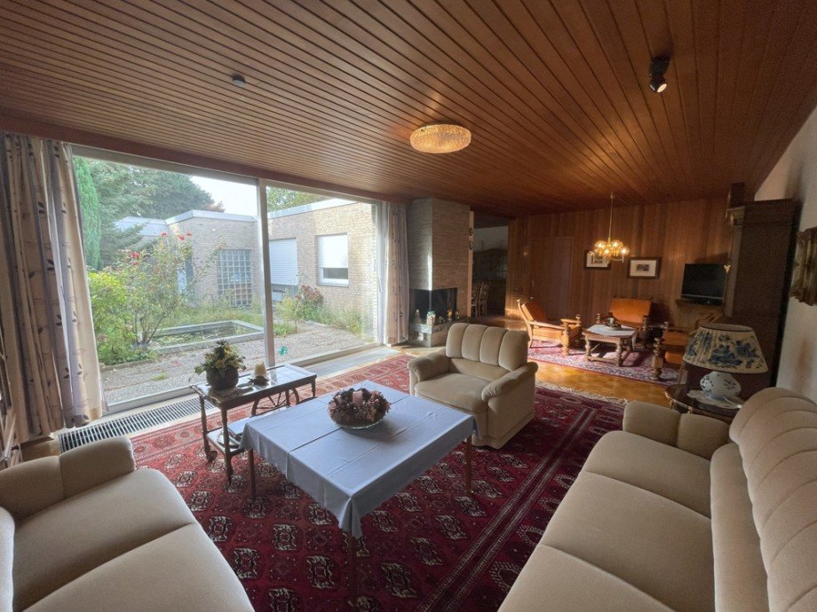 (10) Zur�ck im Geb�udeinneren ein weiterer Eindruck aus dem Wohnbereich Bungalow Bottrop / Kirchhellen