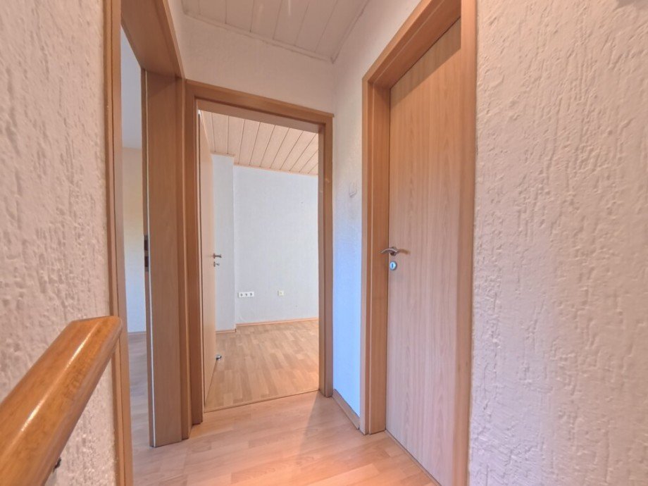 (15) Weitere Eindr�cke folgen nun aus dem Obergeschoss Reihenmittelhaus Bottrop / Batenbrock
