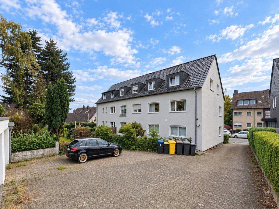 (5) Hier eine R�ckansicht dieser auffallend gepflegten Liegenschaft Mehrfamilienhaus Bottrop / Stadtmitte