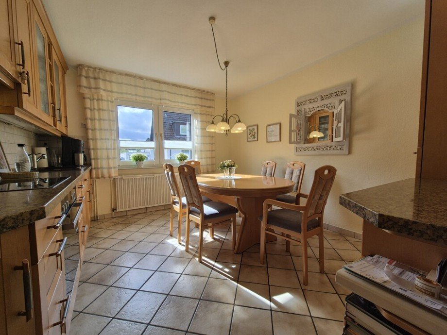 (15) Zur Geb�udevorderseite ausgerichtet befindet sich die K�che Doppelhaush�lfte Bottrop / Batenbrock