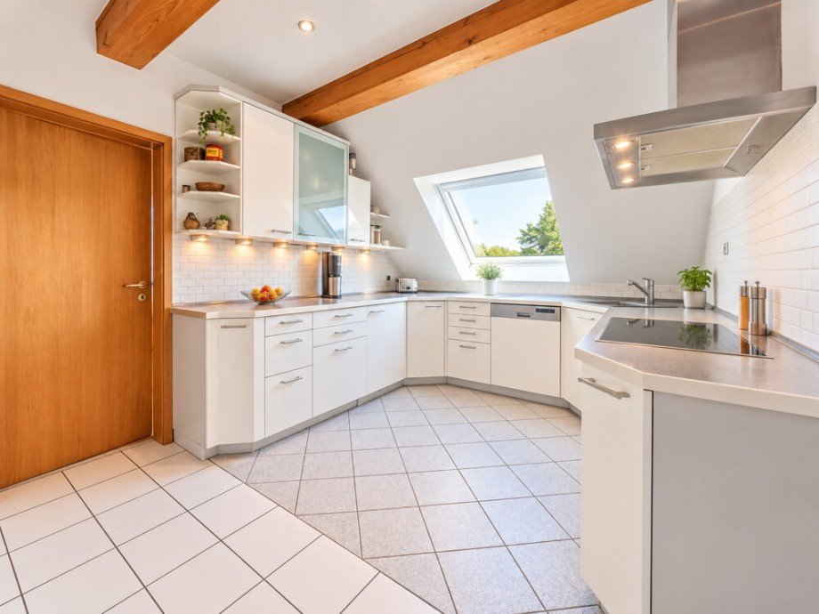 (18) Hier blicken Sie in die ger�umige K�che Etagenwohnung Bottrop / Stadtmitte