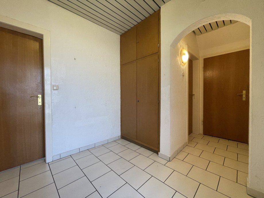 (5) Hier eine weitere Impression aus dem Eingangsbereich Reihenendhaus Bottrop