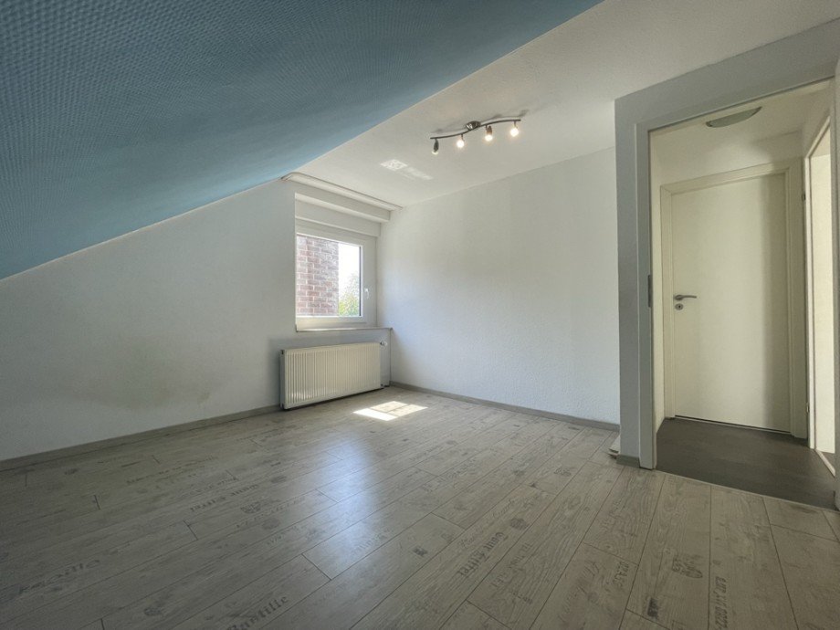 (18) Das zweite benachbarte Kinderzimmer im Dachgeschoss Einfamilienhaus Bottrop / Eigen