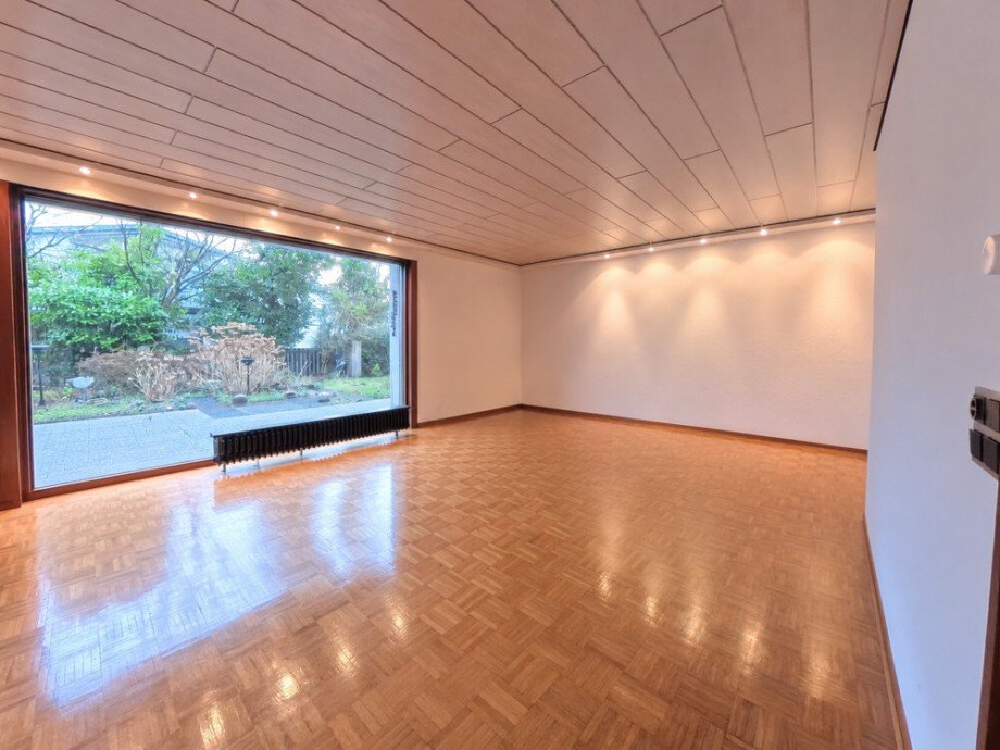 (8) Eine weitere Impression aus dem Wohnzimmer auf der Geb�uder�ckseite Erdgeschosswohnung Gladbeck / Gladbeck-Brauck