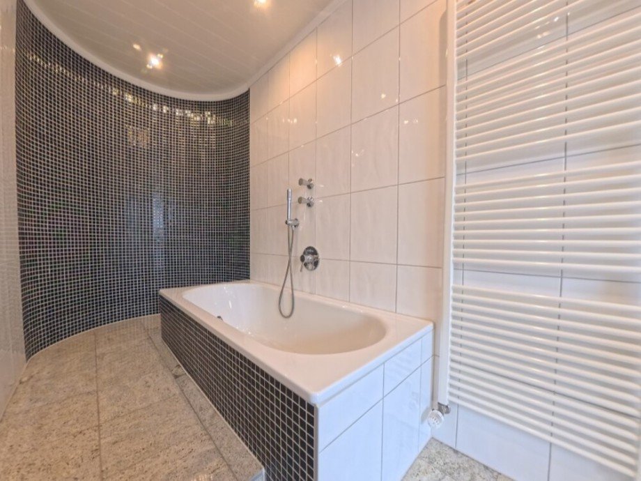 (37) Und inkl. Badewanne Zweifamilienhaus Bottrop / Grafenwald
