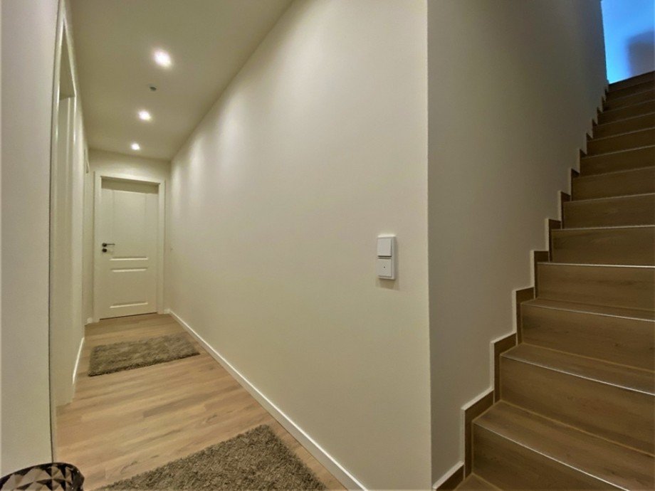 (14) Der Abgang in das Souterrain mit weiteren Schlafr�umen Erdgeschosswohnung Bottrop / Bottrop-Vonderort