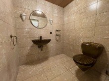 (20) Ebenso befindet sich auf dieser Etage noch ein weiteres G�ste WC *VERKAUFT*