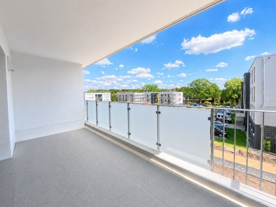 (11) Eine traumhafte Loggia befindet sich auf der Geb�uder�ckseite Etagenwohnung Oberhausen / Klosterhardt-Nord