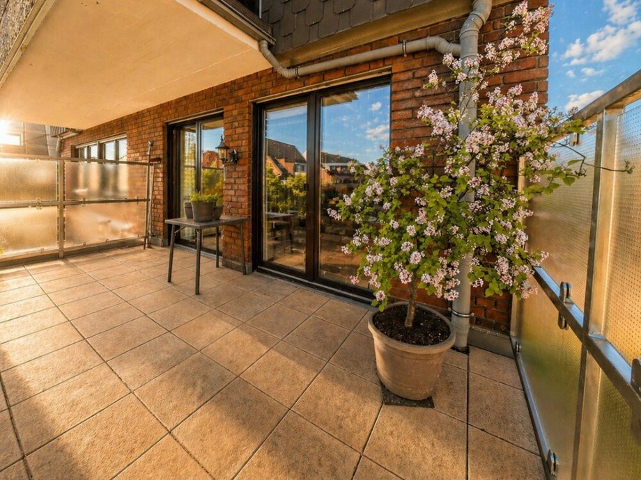 (17) Der Balkon bietet ebenfalls Zugang in die K�che Etagenwohnung Bottrop / Fuhlenbrock