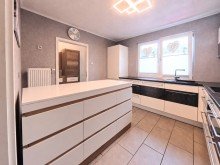 (6) Die K�che ist zur Geb�udevorderseite ausgerichtet *RESERVIERT*