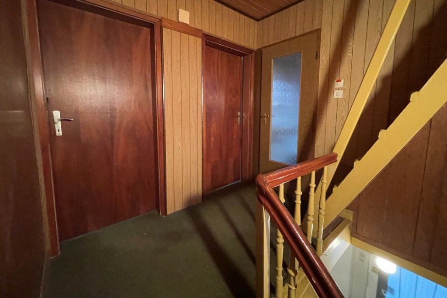 (14) Ein Blick in den Flur im Obergeschoss Zweifamilienhaus Bottrop / Batenbrock