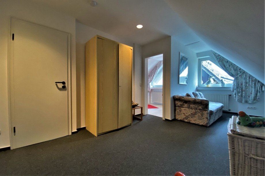 (26) Hier wurde eine Abstellkammer (Nfl.) geplant und zum Kinderzimmer umgebaut (Nfl.!) Zweifamilienhaus Bottrop / Eigen