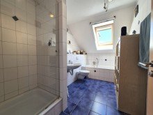 (23) Abschlie�end befindet sich auf dieser Etage das Hauptbadezimmer *VERKAUFT*