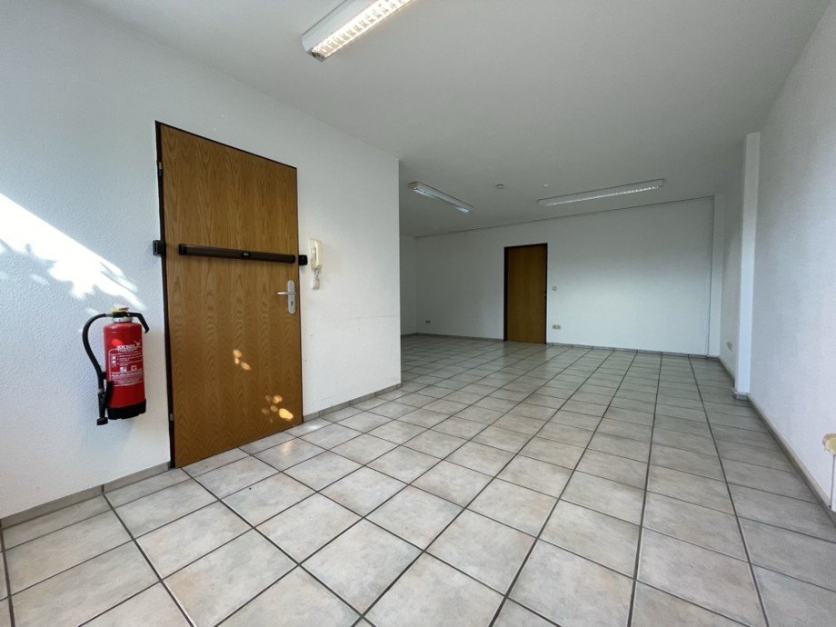 (25) Der Raum aus einer anderen Perspektive Halle / Lager / Produktion Bottrop