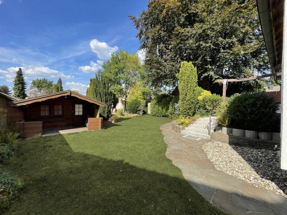 (13)Der ansprechende Garten inkl. gro�z�gigem Gartenhaus Einfamilienhaus Bottrop / Batenbrock