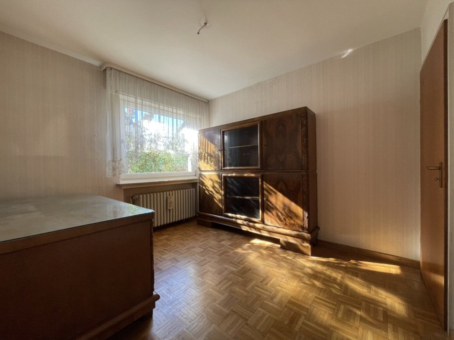 (6) Zun�chst befindet sich hier ein m�gliches Arbeits- oder Kinderzimmer im Erdgeschoss Einfamilienhaus Bottrop / Fuhlenbrock