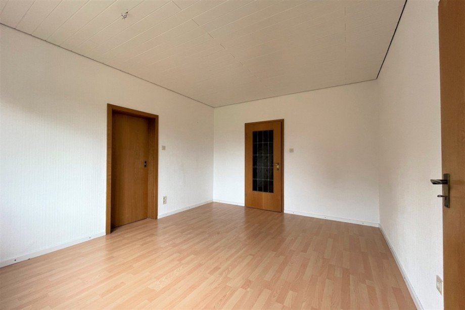 (12) Der erste Blick in das gem�tliche Wohn- und Esszimmer Mehrfamilienhaus Bottrop / Fuhlenbrock