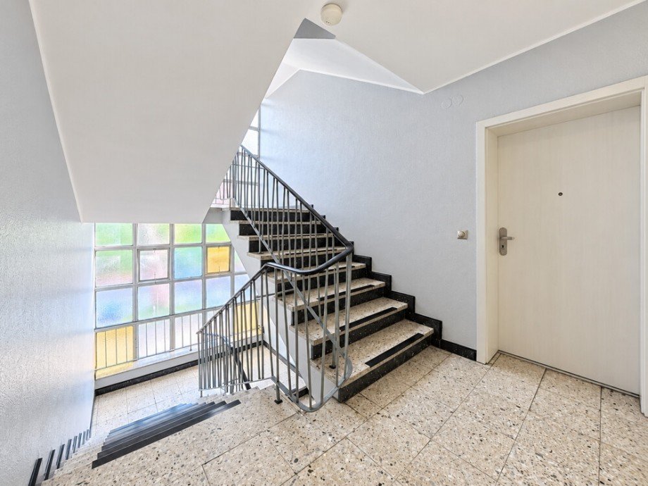 (5) Ein erster Blick auf den Wohnungseingangsbereich im Obergeschoss Etagenwohnung Bottrop / Batenbrock