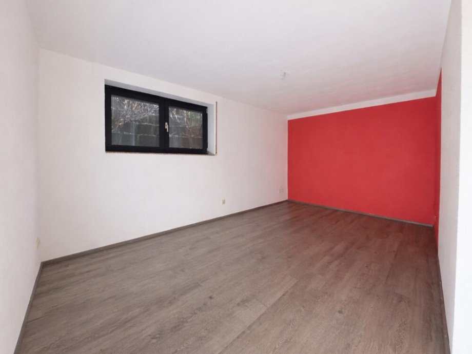 (19) Hier ein Einblick in eines der beiden Schlafzimmer auf dieser Etage Erdgeschosswohnung Bottrop / Fuhlenbrock