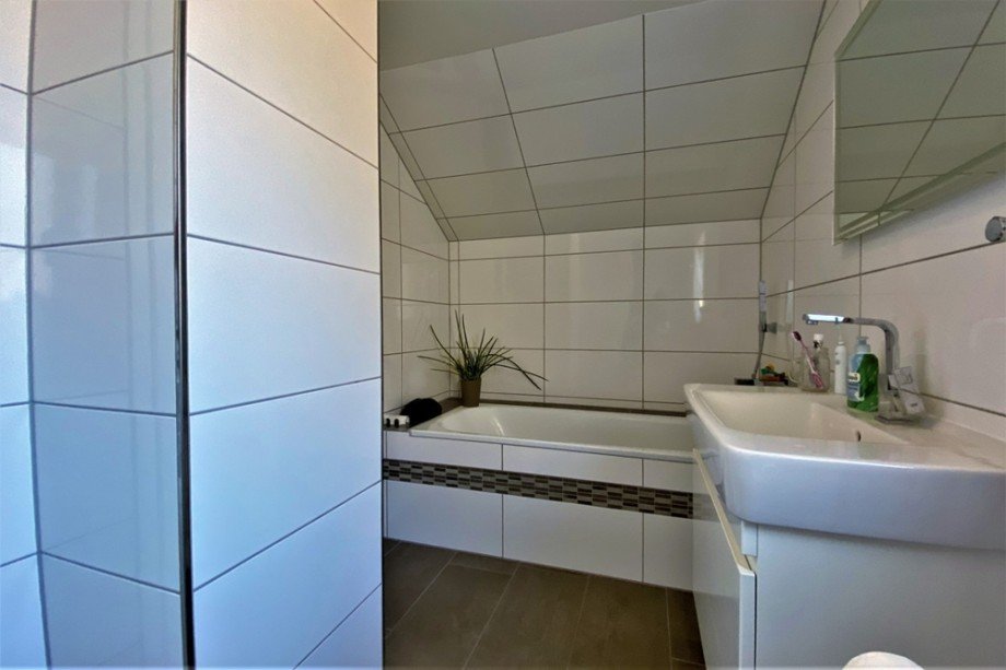 (30) Hier auch inklusive einer Badewanne Mehrfamilienhaus Bottrop / Fuhlenbrock