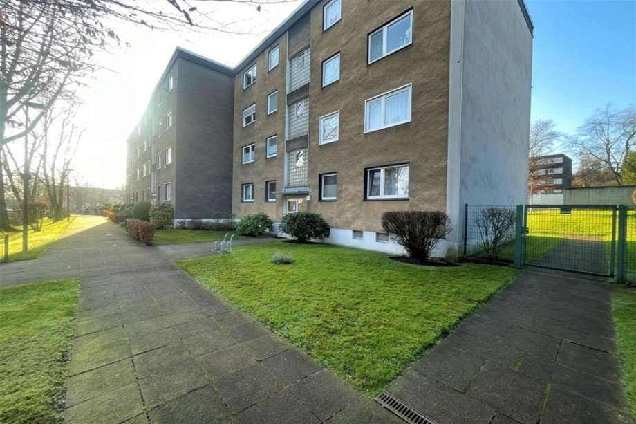 (15) Durch dieses Gartentor gelangen Sie auf den Hinterhof Etagenwohnung Bottrop / Stadtmitte