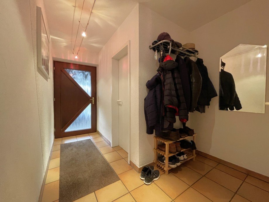 (5) Der Hauseingangsbereich aus einem anderen Blickwinkel Reiheneckhaus Bottrop / Eigen