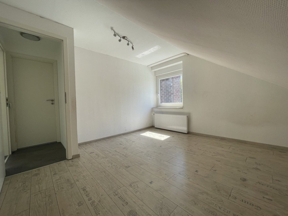 (17) Eines der beiden Kinderzimmer im Obergeschoss Einfamilienhaus Bottrop / Eigen