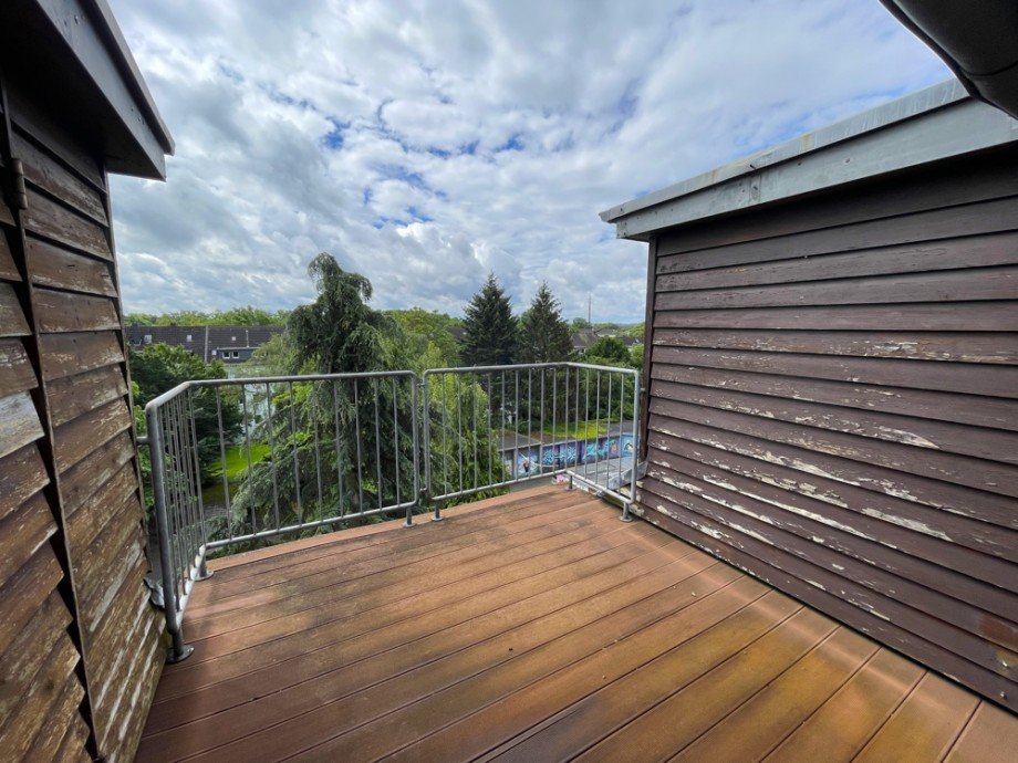 (38) Ein Eindruck von der r�ckseitigen Dachterrasse Haus Gelsenkirchen / Bulmke-H�llen