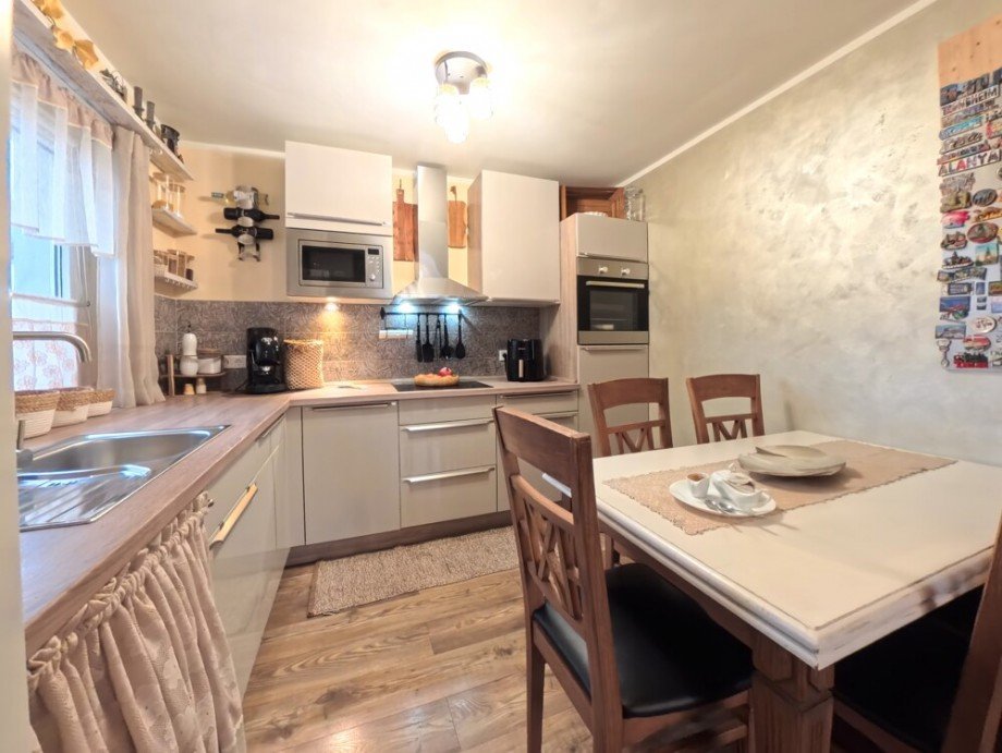 (10) Offen mit dem Wohnzimmer verbunden, blicken Sie hier in die K�che Etagenwohnung Bottrop / Stadtmitte