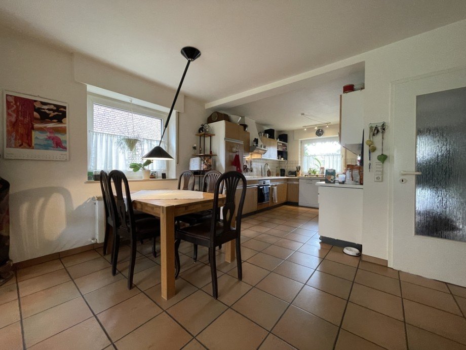 (7) Der Flur f�hrt in die offen an den Wohnraum angrenzende K�che Reiheneckhaus Bottrop / Eigen