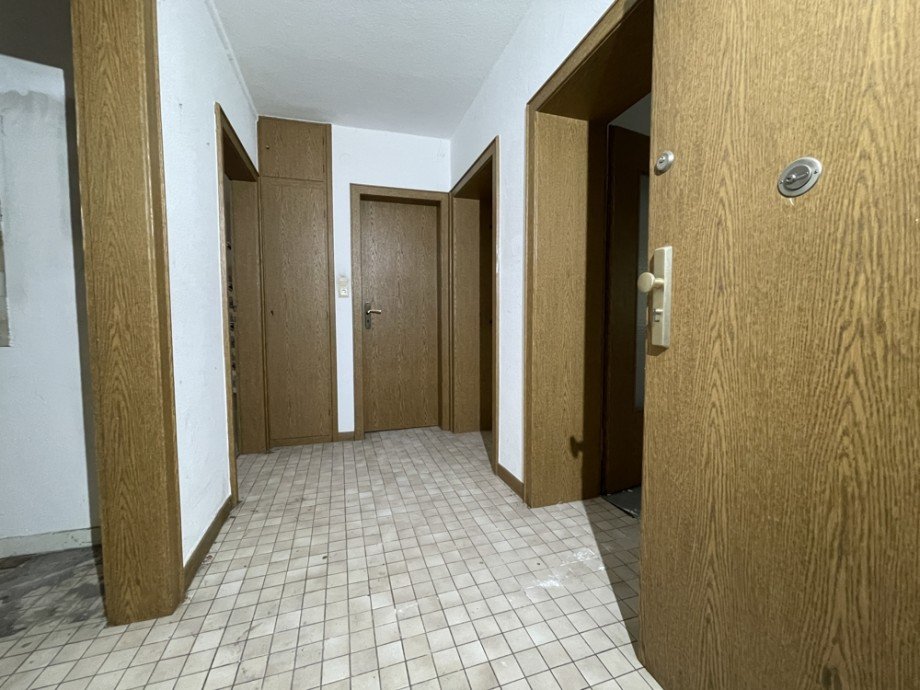 (10) Einblick in den Wohnungsflur 1.OG (links) - ca. 93,50 qm Wfl. - 4,5 Raum Haus Gelsenkirchen / Bulmke-H�llen