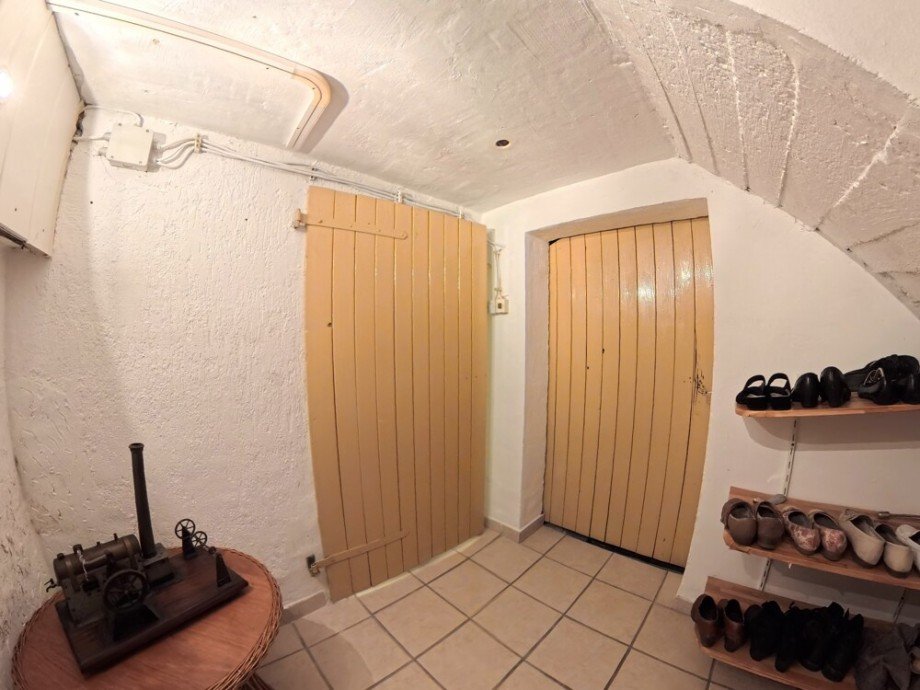 (28) Es folgen nun Impressionen aus dem Kellergeschoss Doppelhaush�lfte Bottrop / Batenbrock